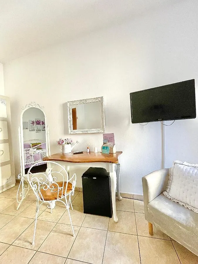 B&B Le Camere Di Livia Siena 2*,