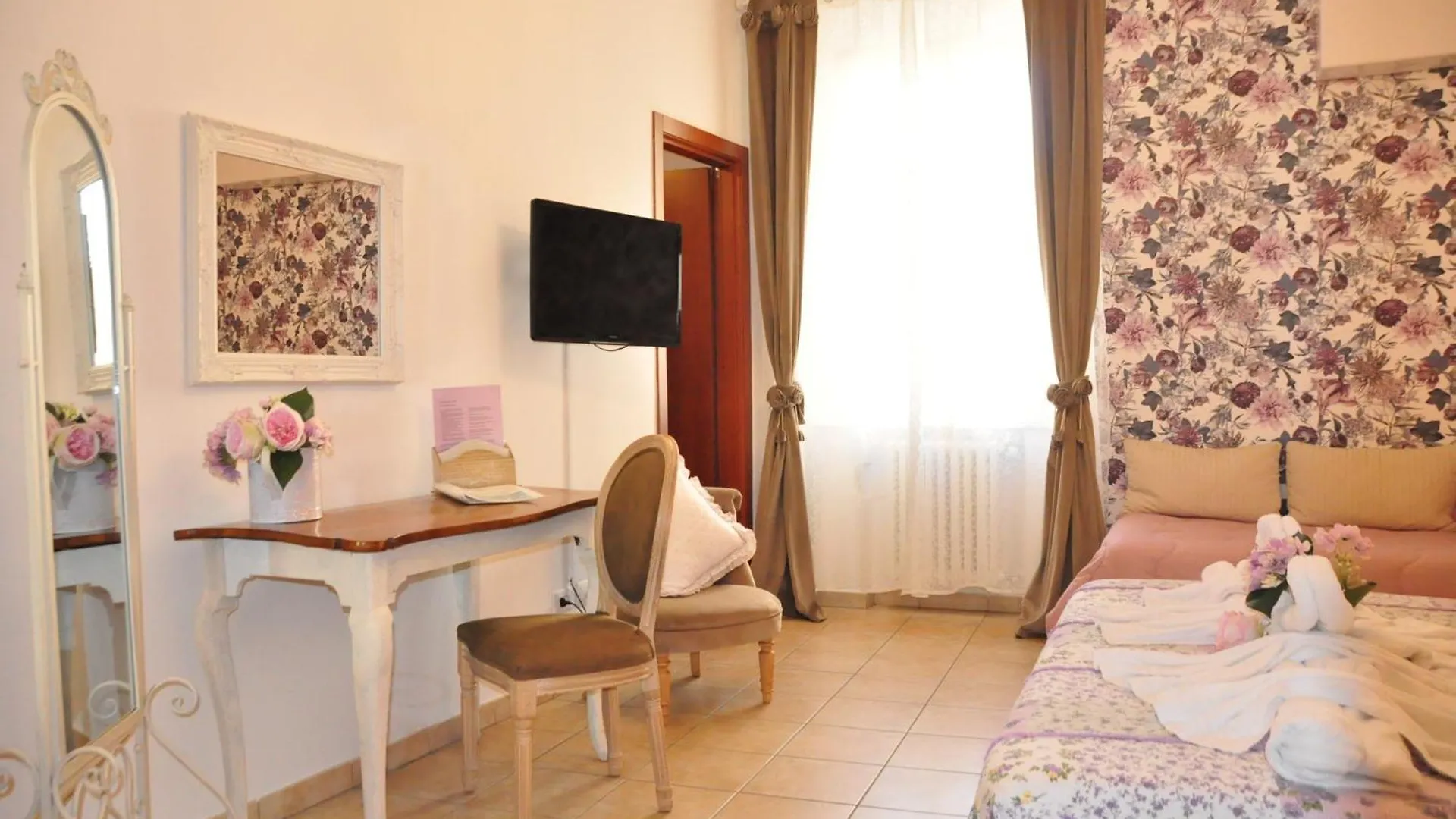 B&B Le Camere Di Livia Siena 2*,