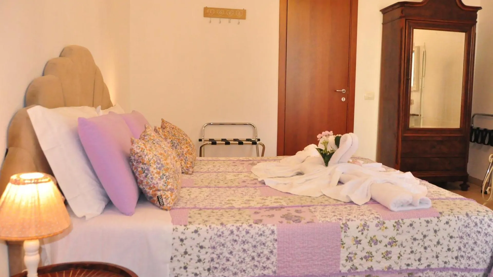 B&B Le Camere Di Livia Sienne Couette-café