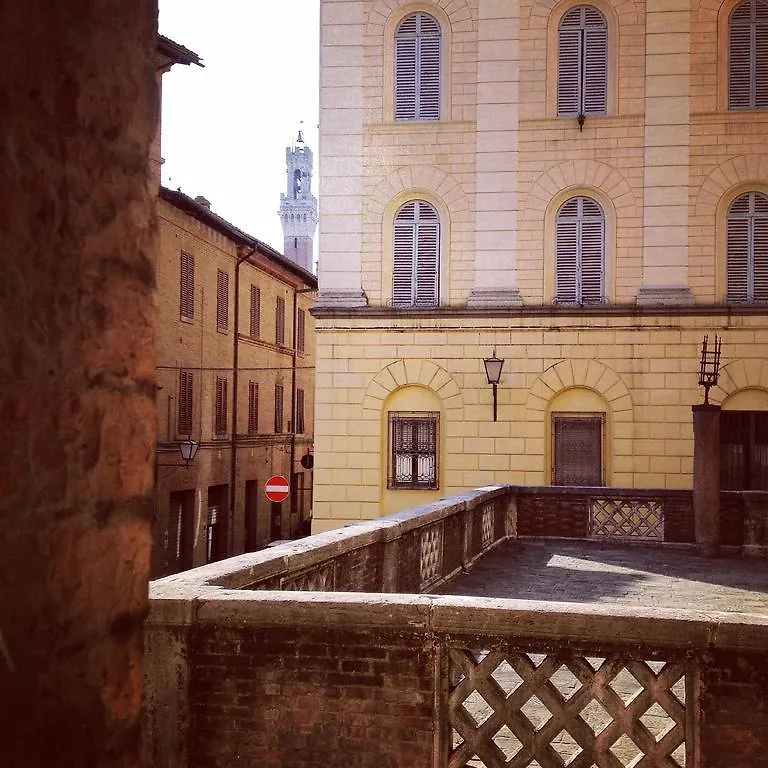 B&B Le Camere Di Livia Siena 2*,  Itália